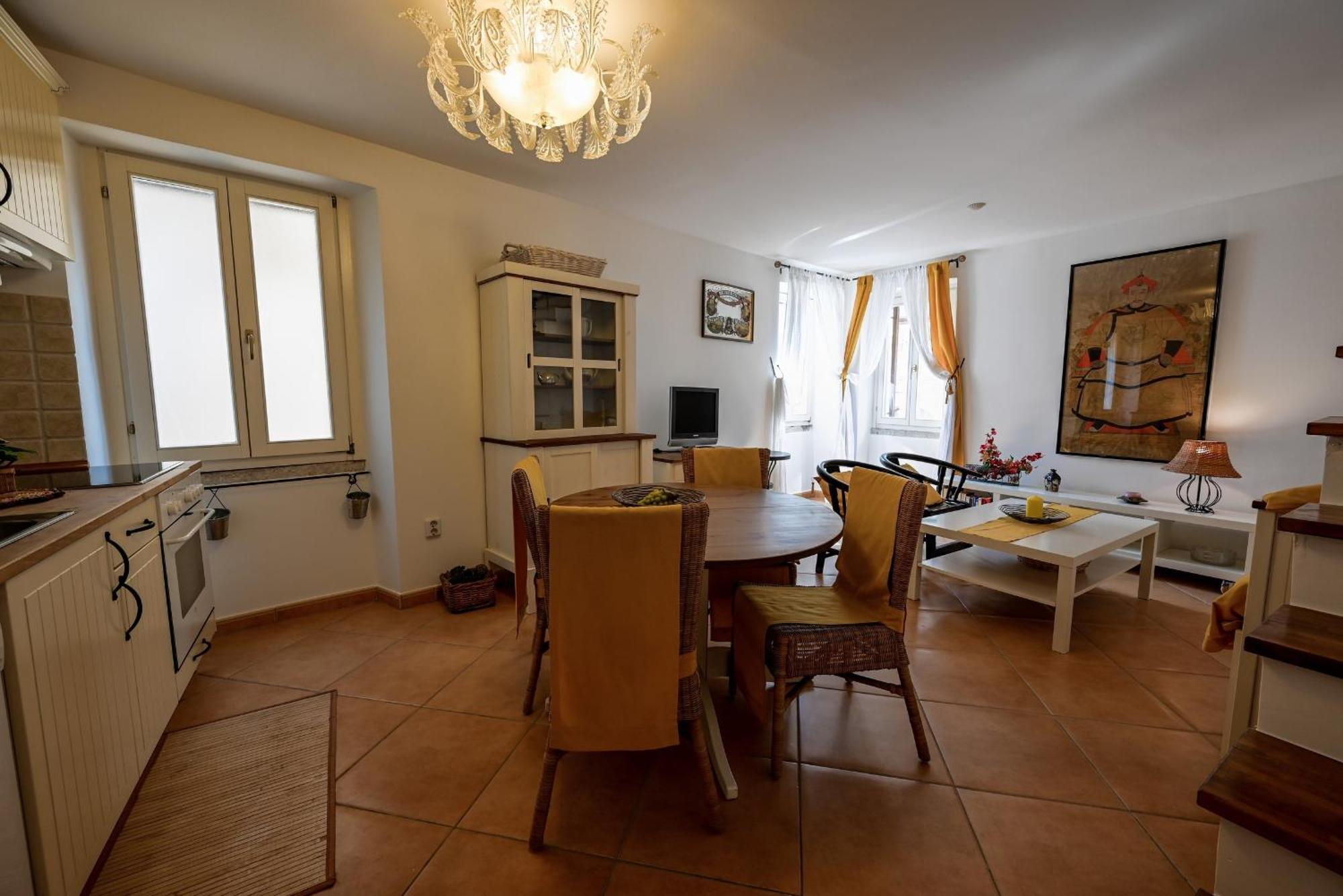 Alice Apartment With Balcony Rovinj Exterior foto