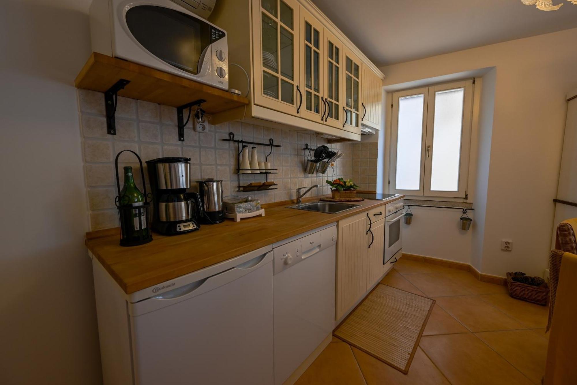 Alice Apartment With Balcony Rovinj Exterior foto